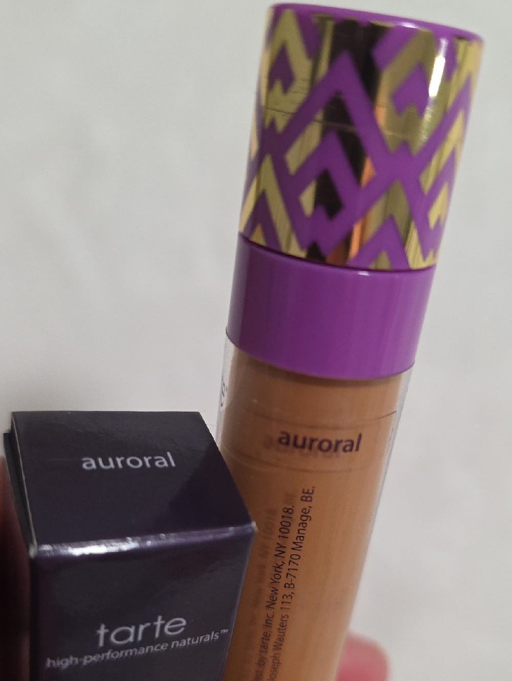 NIB Tarte Shape Tape Glow Wand Liquid Highlighter in Auroral - Picture 2 of 10
